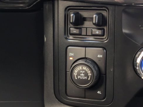 Used 2022 Ford F150 XLT w/ Equipment Group 302A High image 32