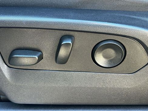 Used 2023 GMC Sierra 1500 SLE image 11