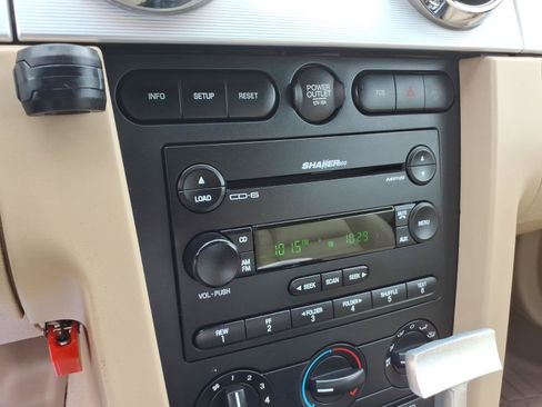 Used 2006 Ford Mustang GT Premium image 16