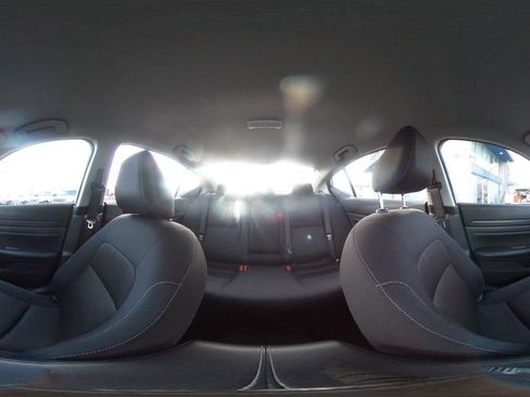 Used 2025 Nissan Altima 2.5 SV image 41