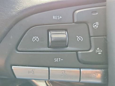 Used 2023 Cadillac Escalade ESV Sport Platinum AWD/4WD image 30