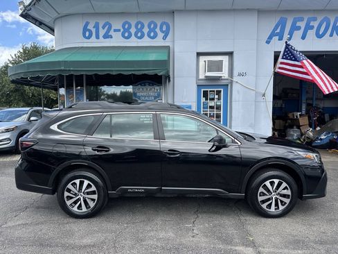 Used 2021 Subaru Outback AWD/4WD image 5