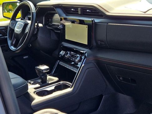 Used 2024 GMC Sierra 1500 AT4 w/ Technology Package image 9