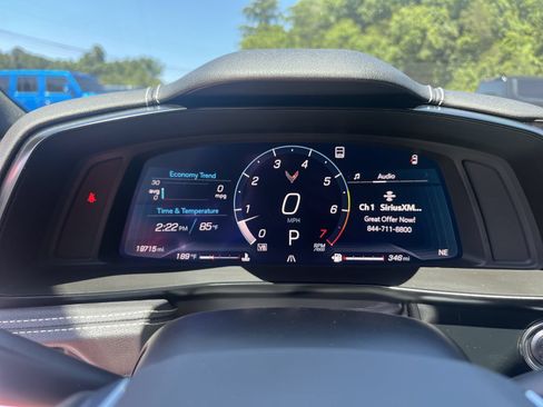 Used 2021 Chevrolet Corvette Stingray Preferred Cpe w/ Z51 Performance Package RWD image 18