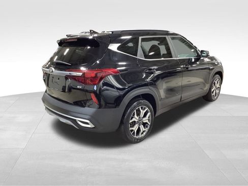 Used 2021 Kia Seltos EX image 10