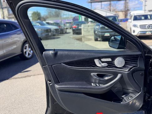 Used 2019 Mercedes-Benz E 300 4MATIC w/ Premium 1 Package image 17