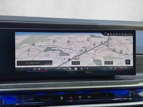 Used 2023 BMW 740i RWD image 13