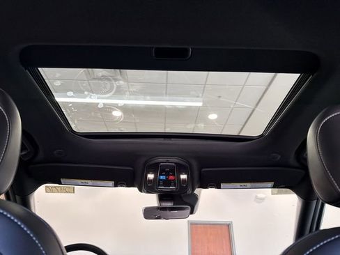 New 2025 Jeep Grand Cherokee Altitude image 43