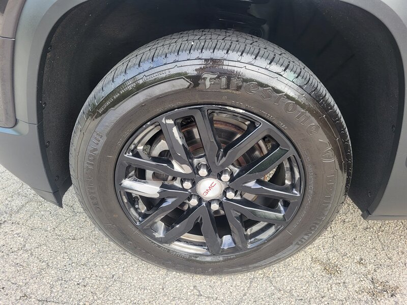 Used 2018 GMC Acadia SLT w/ LPO, Floor Liner Package FWD image 33