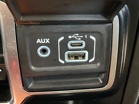 Used 2023 Jeep Wrangler Unlimited Rubicon 4xe w/ Cold Weather Group AWD/4WD image 29