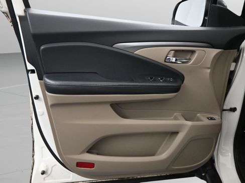 Used 2017 Honda Pilot EX-L image 32
