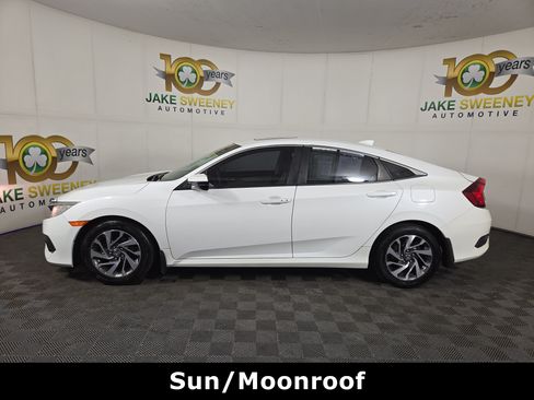 Used 2018 Honda Civic EX image 4