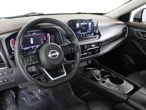 Certified 2023 Nissan Rogue Platinum w/ Platinum Premium Package FWD image 19