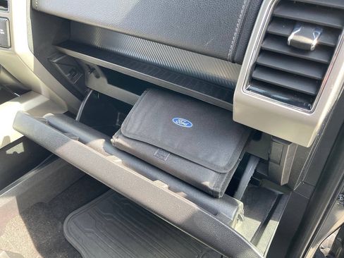 Used 2019 Ford F150 Lariat w/ Equipment Group 502A Luxury AWD/4WD image 37