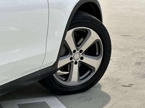 Used 2016 Mercedes-Benz GLC 300 4MATIC image 17