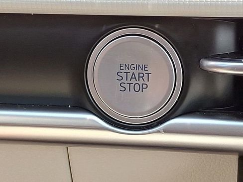 Used 2025 Hyundai Tucson SE image 25