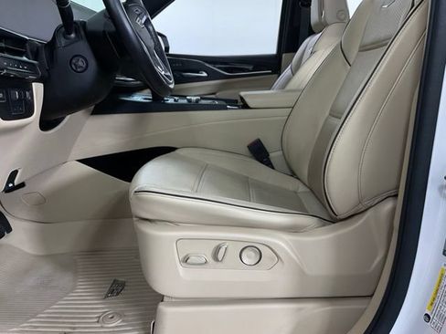 Used 2021 Cadillac Escalade Premium Luxury w/ Performance Package AWD/4WD image 27