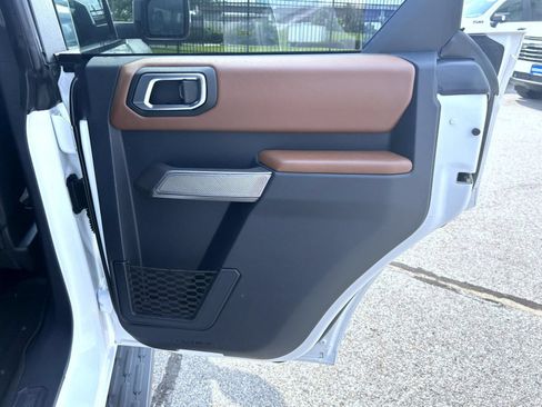 Used 2022 Ford Bronco Outer Banks AWD/4WD image 18