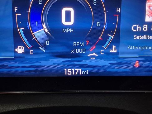 Used 2025 Chevrolet Traverse LT image 30