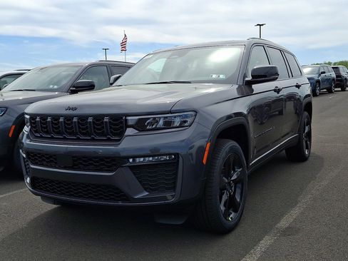 New 2026 Jeep Grand Cherokee L Limited AWD/4WD image 3