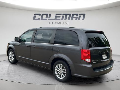 Used 2020 Dodge Grand Caravan SXT w/ Driver Convenience Group FWD image 3