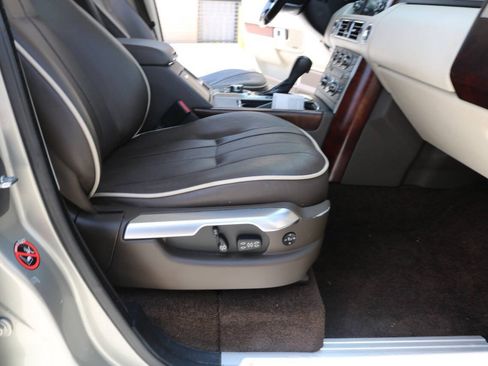 Used 2010 Land Rover Range Rover HSE LUX AWD/4WD image 34