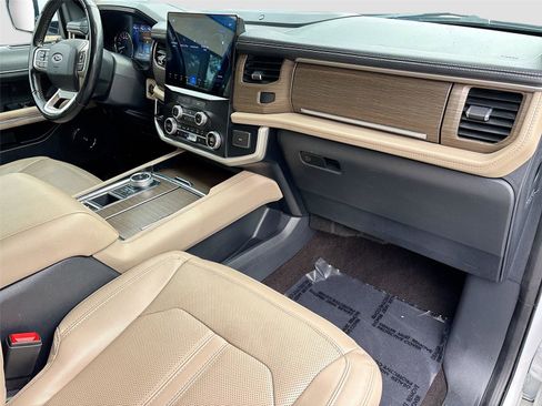 Used 2023 Ford Expedition Max Limited image 34
