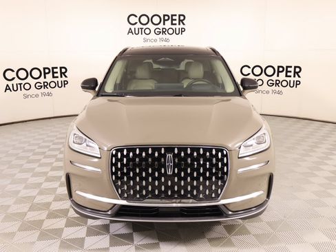 Used 2025 Lincoln Corsair Reserve w/ Equipment Group 202A FWD image 10