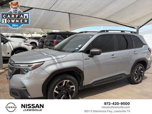 Used 2025 Subaru Forester Limited AWD/4WD image 1