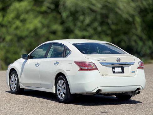 Used 2013 Nissan Altima 2.5 S image 10