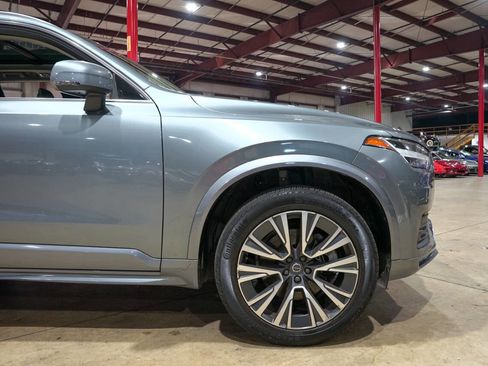 Used 2020 Volvo XC90 T5 Momentum w/ Protection Package Premier image 11