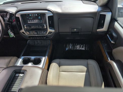 Used 2018 GMC Sierra 1500 SLT image 28