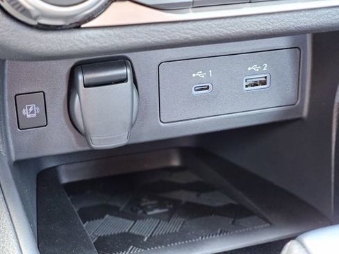 New 2025 Nissan Versa SR w/ Trunk Package image 23