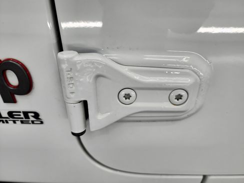 Used 2020 Jeep Wrangler Unlimited Rubicon w/ LED Lighting Group AWD/4WD image 46