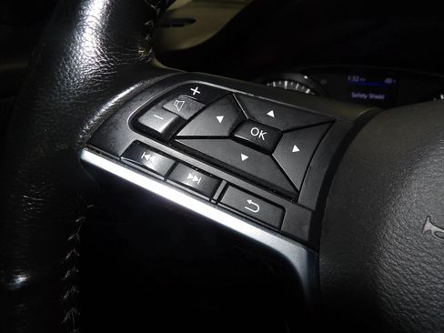 Used 2018 Nissan Rogue SL AWD/4WD image 19