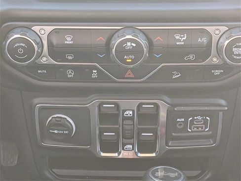 Certified 2021 Jeep Wrangler Unlimited Freedom Edition image 17