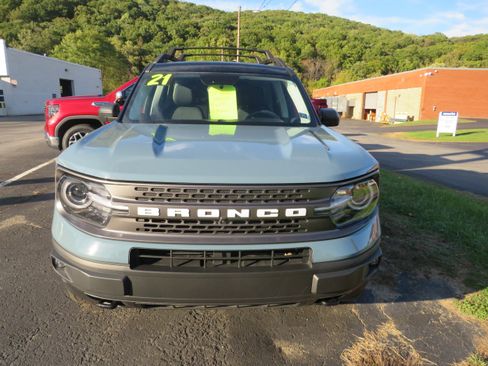 Used 2021 Ford Bronco Sport Badlands image 2