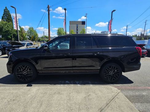 New 2026 Ford Expedition Max Platinum w/ Stealth Performance Package AWD/4WD image 2