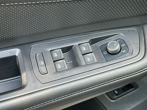 Used 2024 Volkswagen Atlas Cross Sport SEL Premium R-Line image 11