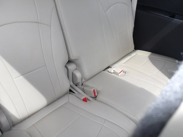 Used 2019 Buick Enclave Essence AWD/4WD image 12
