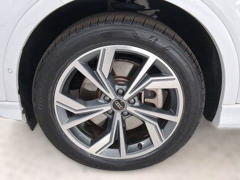 Certified 2023 Audi Q4 e-tron Prestige image 11