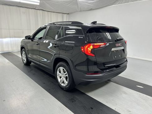 Used 2021 GMC Terrain SLE w/ Driver Convenience Package AWD/4WD image 7