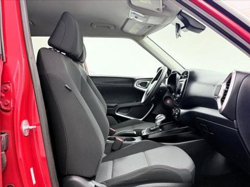 Used 2023 Kia Soul LX w/ Option Group 015 FWD image 22