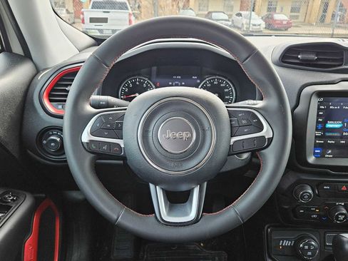 Used 2023 Jeep Renegade Trailhawk AWD/4WD image 22