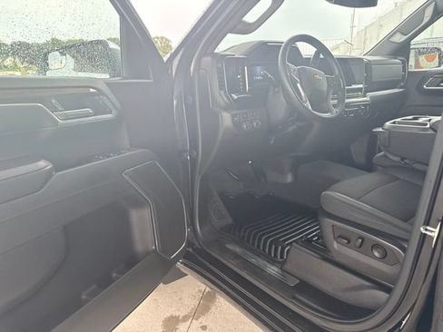 Used 2023 Chevrolet Silverado 1500 LT AWD/4WD image 14