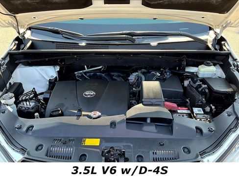 Used 2019 Toyota Highlander XLE AWD/4WD image 31