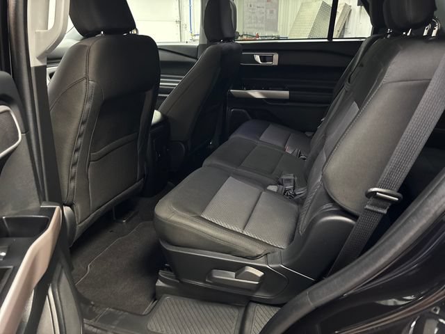 Used 2023 Ford Explorer XLT RWD image 23
