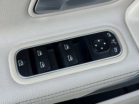 Used 2021 Mercedes-Benz A 220 image 11