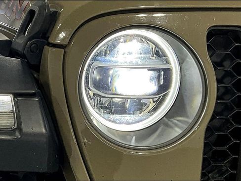 Used 2020 Jeep Gladiator Rubicon image 38