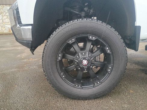 Used 2022 Chevrolet Silverado 1500 LT image 11